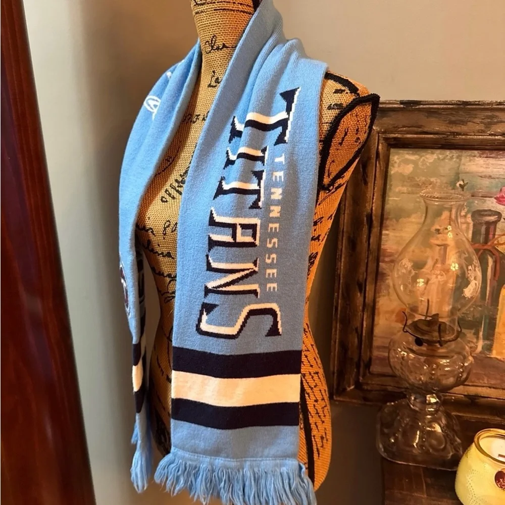 Tennessee Titians Blue and White Sports Team Scarf